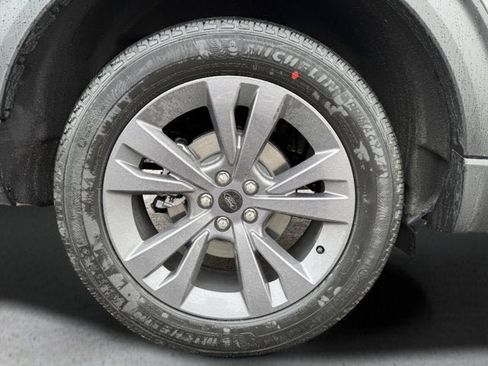New 2026 Ford Explorer Active w/ Active Comfort Package AWD/4WD image 8