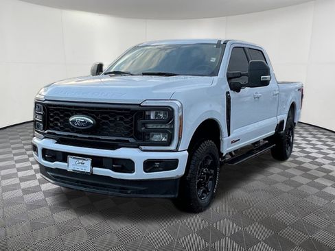 Used 2023 Ford F350 XLT w/ XLT Premium Package image 3