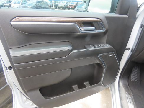Used 2022 Chevrolet Silverado 1500 RST AWD/4WD image 22