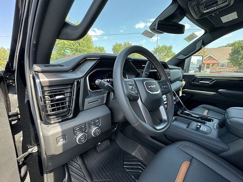 New 2026 GMC Sierra 2500 AT4 image 2