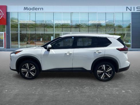 Certified 2025 Nissan Rogue SL FWD image 8