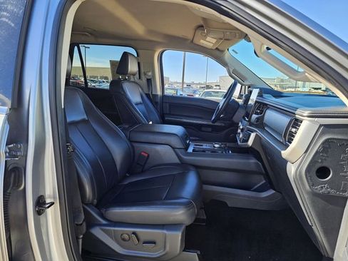 Certified 2024 Ford Expedition XLT image 28