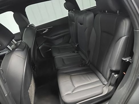 Used 2021 Audi Q7 2.0T Premium Plus AWD/4WD image 37