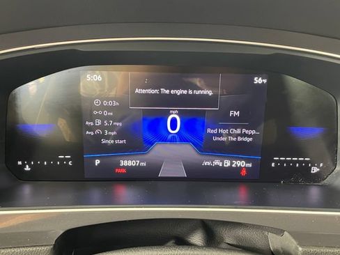Used 2024 Volkswagen Tiguan SE FWD image 5