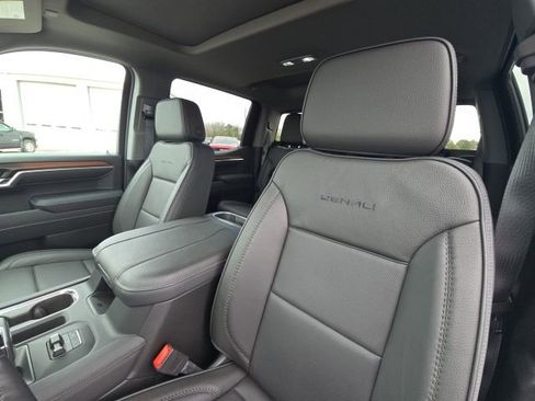 Used 2025 GMC Sierra 1500 Denali image 24