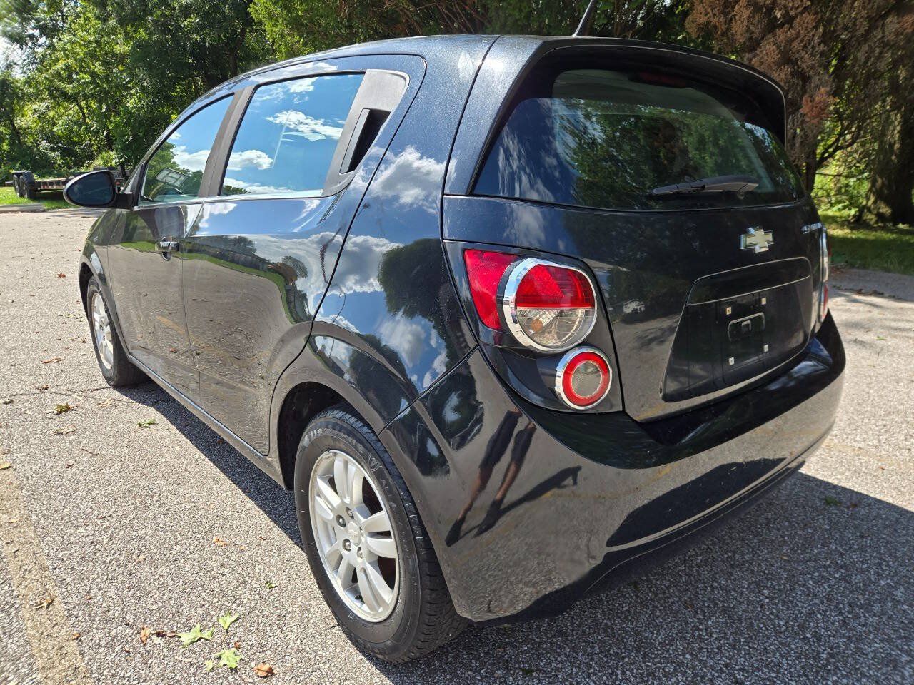 Used 2013 Chevrolet Sonic LT FWD image 5