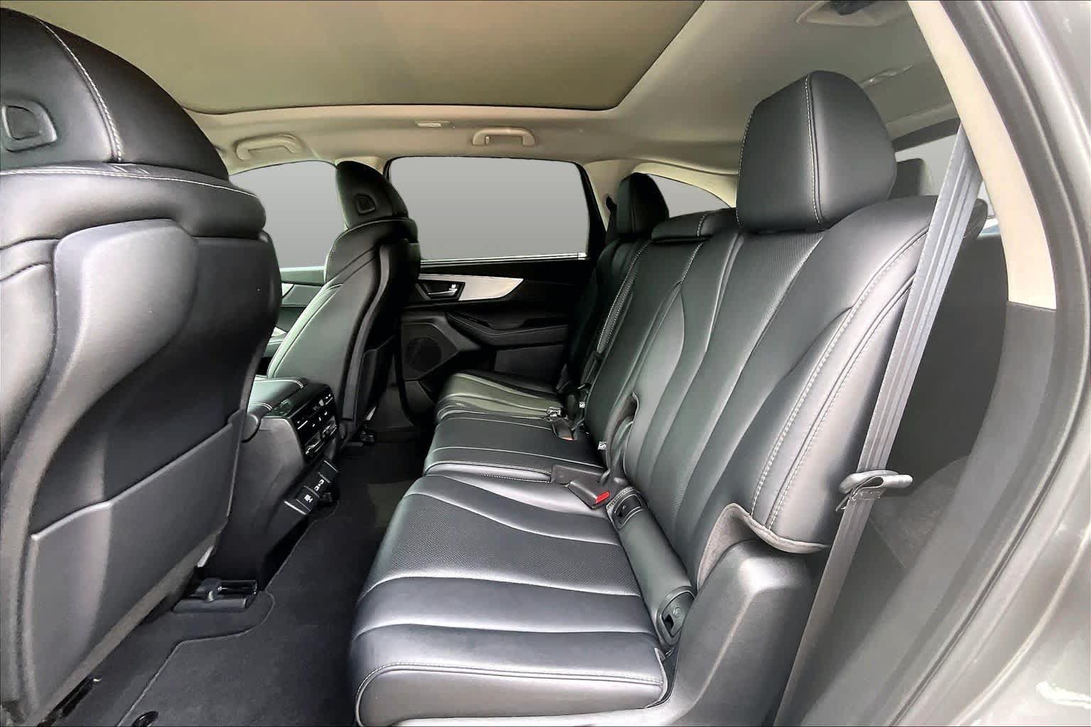 Used 2023 Acura MDX w/ Technology Package FWD image 21