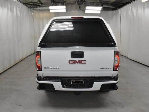 Used 2019 GMC Canyon Denali image 6