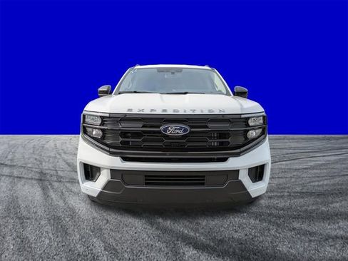 New 2025 Ford Expedition Max Active RWD image 9