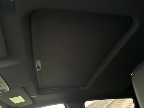 Used 2024 GMC Sierra 2500 AT4 w/ Technology Package image 27