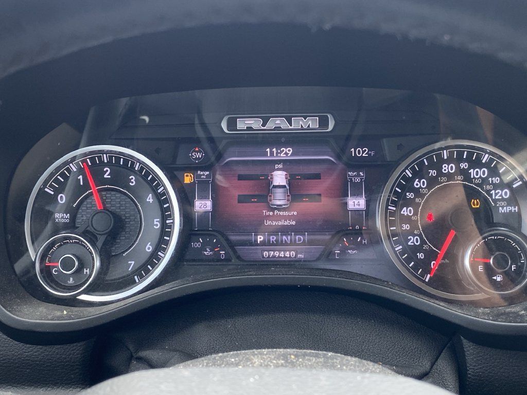 Used 2019 RAM 1500 Laramie AWD/4WD image 9