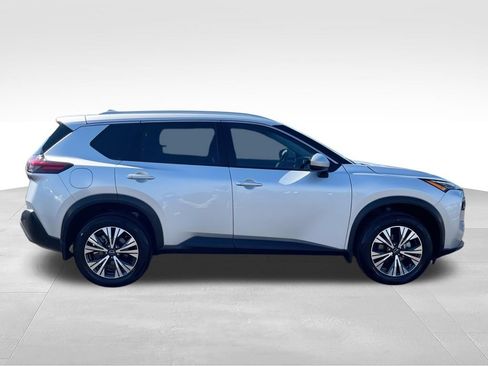 Used 2023 Nissan Rogue SV w/ SV Premium B Package FWD image 9
