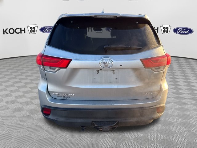 Used 2017 Toyota Highlander SE AWD/4WD image 7
