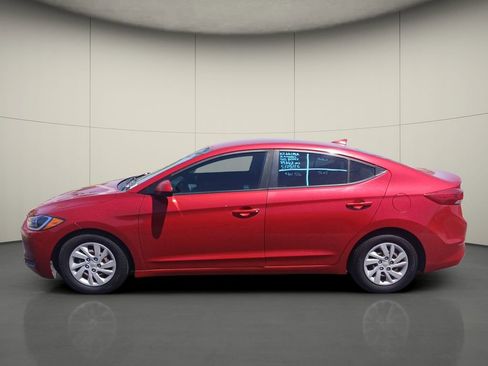 Used 2018 Hyundai Elantra SE w/ SE Connectivity Package 04 FWD image 4