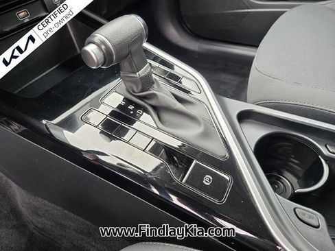 Certified 2024 Kia Niro LX image 24