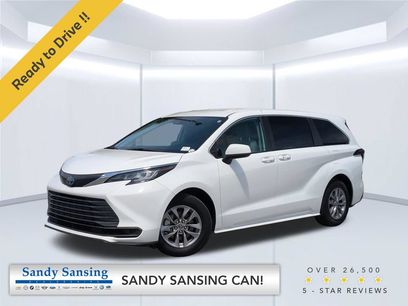 Used 2022 Toyota Sienna LE