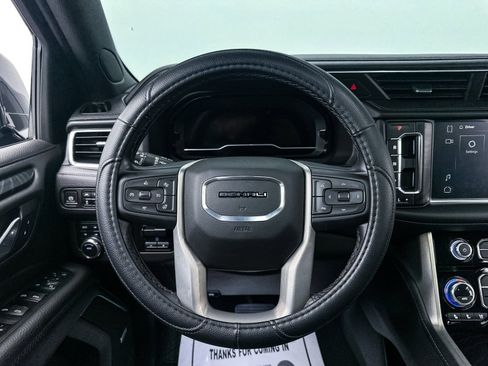 Used 2022 GMC Yukon Denali w/ Advanced Technology Package image 31