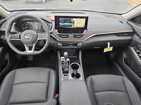 New 2025 Nissan Altima 2.5 SL image 12