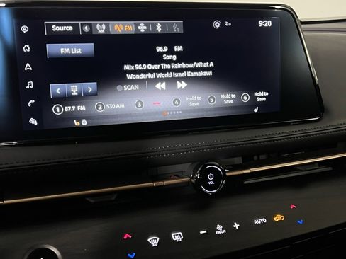 Used 2024 Nissan Ariya FWD image 20