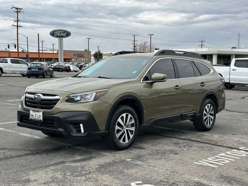 Used 2020 Subaru Outback Premium image 3