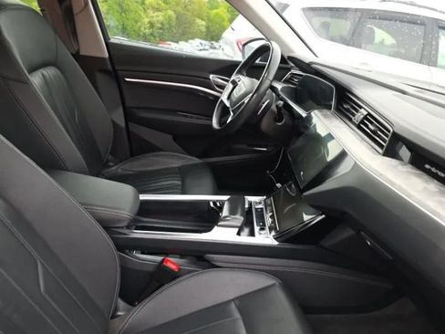 Used 2021 Audi e-tron Premium w/ Convenience Plus Package AWD/4WD image 7