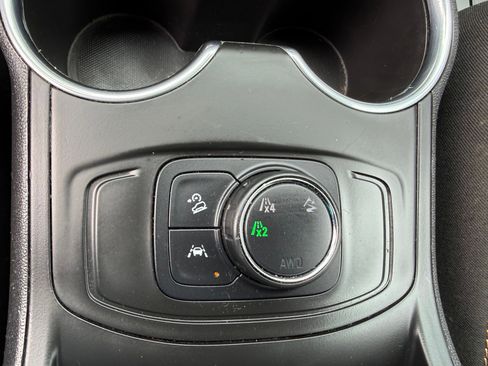 Used 2020 GMC Terrain SLE image 16