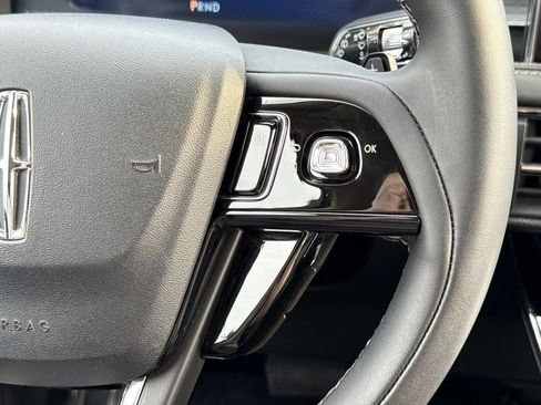 Used 2024 Lincoln Corsair AWD image 9