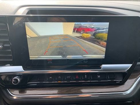 Used 2024 GMC Sierra 1500 Elevation image 25