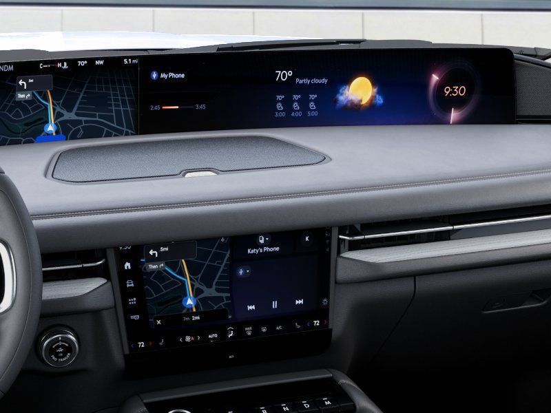 New 2027 Lincoln Navigator Premiere AWD/4WD image 14
