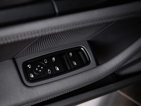 Certified 2023 Porsche Taycan GTS AWD/4WD image 22