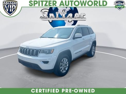 Certified 2021 Jeep Grand Cherokee Laredo w/ Security & Convenience Group AWD/4WD image 4