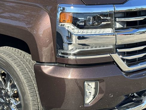 Used 2016 Chevrolet Silverado 1500 High Country w/ High Country Premium Package image 6