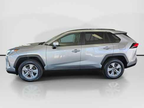 Used 2025 Toyota RAV4 XLE AWD/4WD image 6