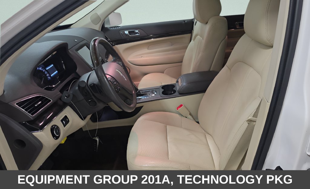 Used 2018 Lincoln MKT AWD image 19