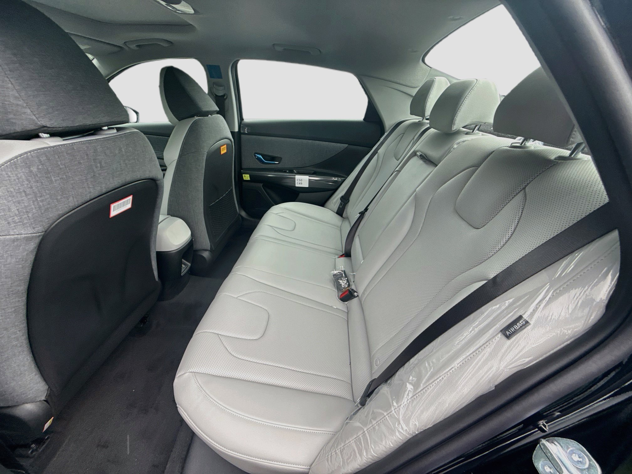 New 2026 Hyundai Elantra Limited FWD image 17