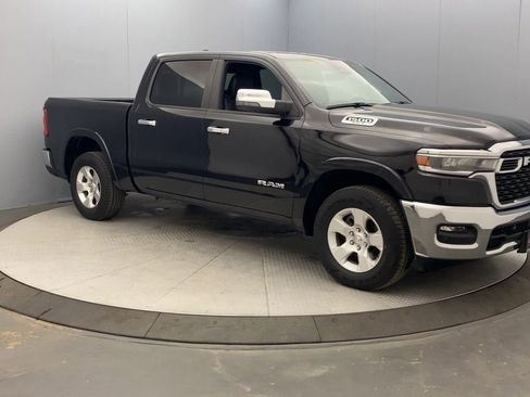 Used 2025 RAM 1500 Big Horn AWD/4WD image 7