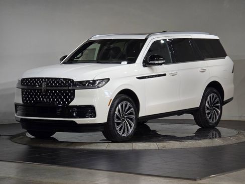 New 2025 Lincoln Navigator Black Label image 4