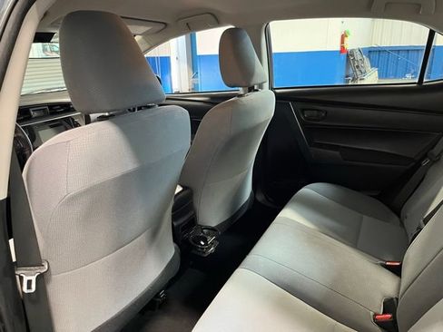 Used 2017 Toyota Corolla L w/ Carpet Mat Package (TMS) FWD image 17
