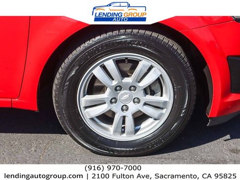 Used 2014 Chevrolet Sonic LT image 9