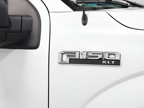 Used 2017 Ford F150 XLT w/ Equipment Group 302A Luxury AWD/4WD image 31