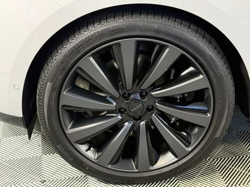New 2026 Land Rover Range Rover SV AWD/4WD image 14