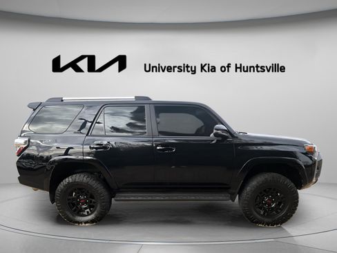 Used 2021 Toyota 4Runner SR5 Premium image 2