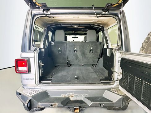 Used 2019 Jeep Wrangler Unlimited Sport AWD/4WD image 29