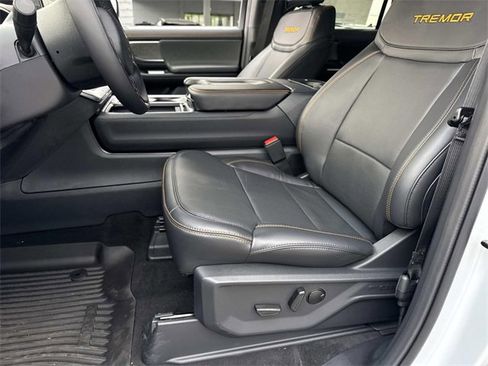 New 2025 Ford Expedition Tremor image 22