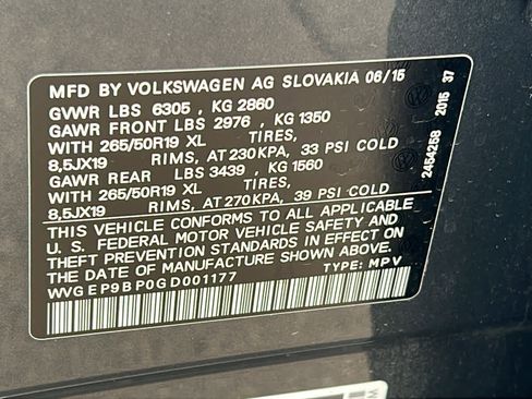 Used 2016 Volkswagen Touareg TDI image 30