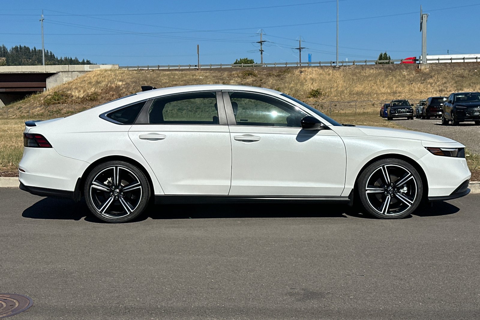 Used 2023 Honda Accord Sport image 2
