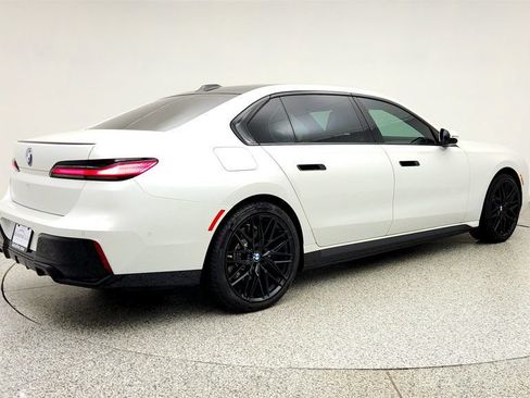 Used 2023 BMW i7 xDrive60 AWD/4WD image 5