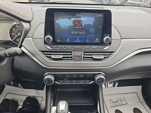 Used 2025 Nissan Altima 2.5 SR image 23