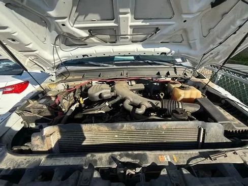 Used 2013 Ford F550 2WD Regular Cab Super Duty w/ Payload Upgrade Pkg image 9