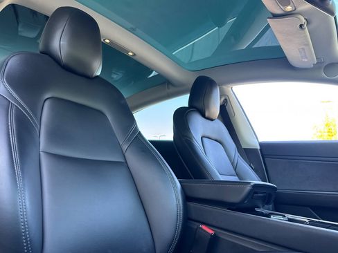 Used 2018 Tesla Model 3 Long Range RWD image 25